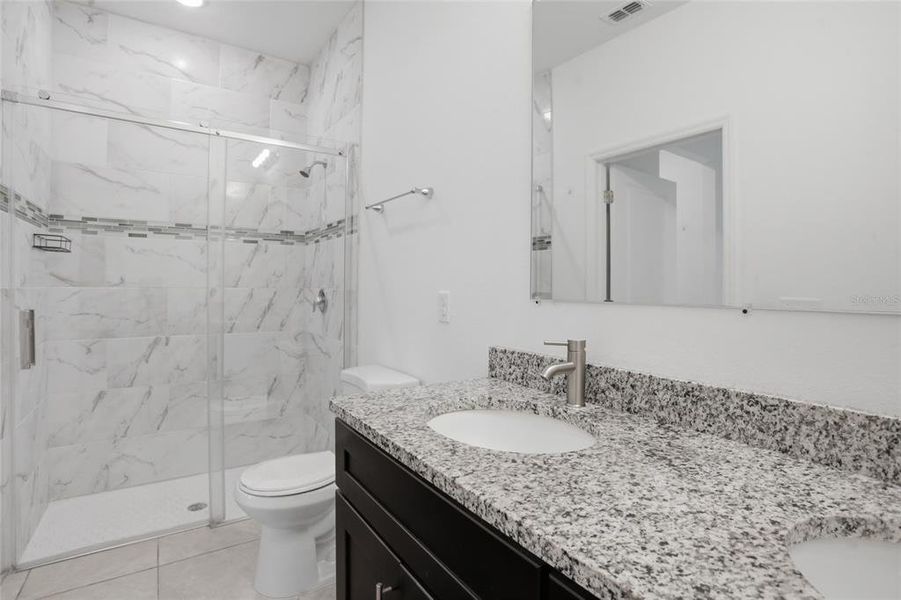 Furnished interior view inside a new home in , Kissimmee (Image 7).