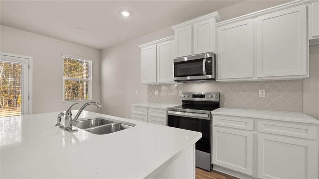 Furnished interior view inside a new home in Willowbrook, Winder (Image 10).