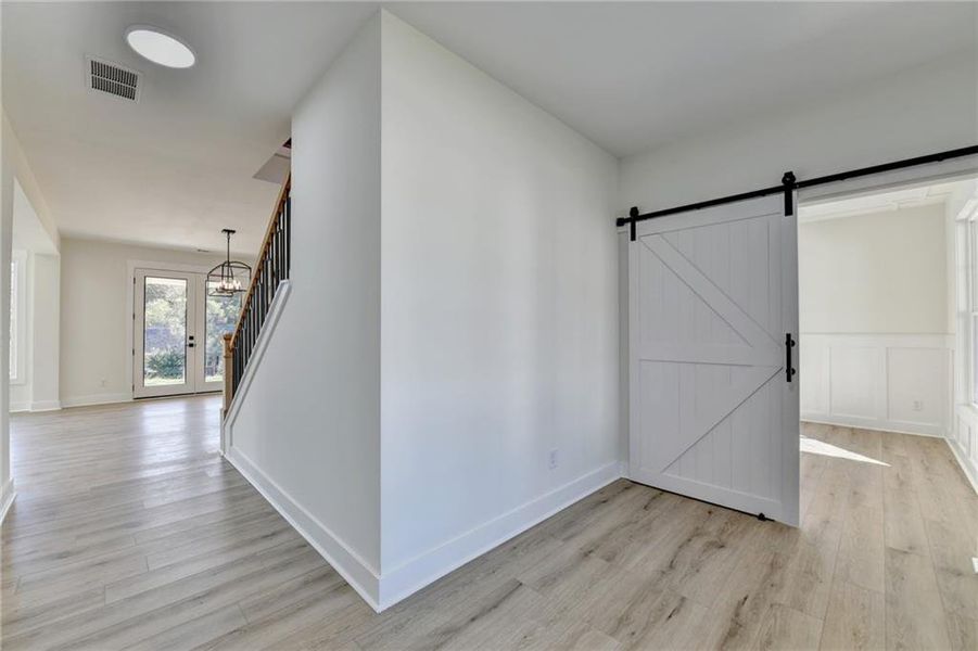 Spacious, unfurnished interior of a new home in , Jefferson (Image 24).