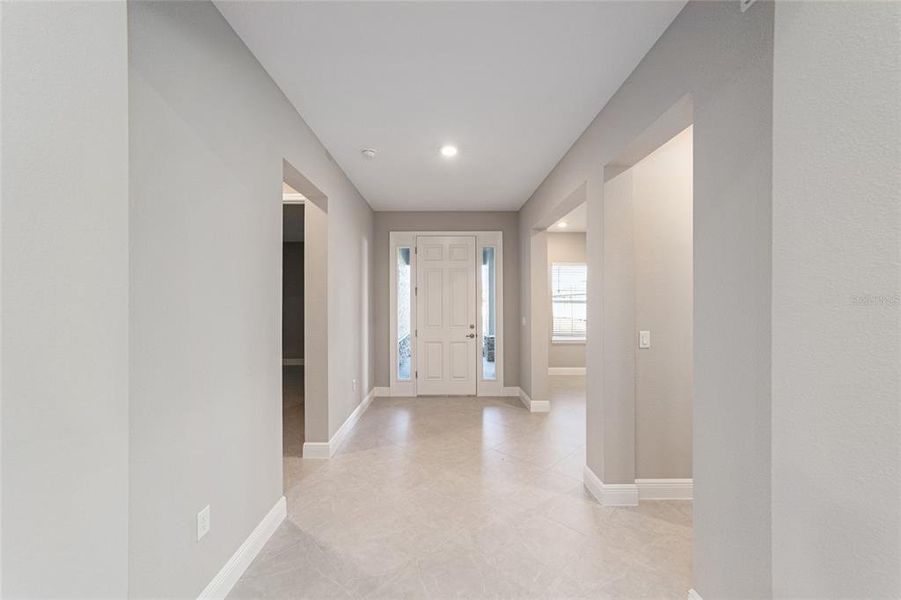 Spacious, unfurnished interior of a new home in , Ocala (Image 34).