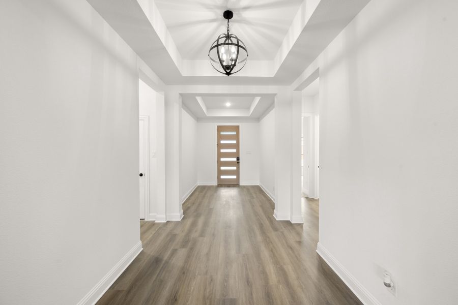Spacious, unfurnished interior of a new home in Ridgepoint, Midlothian (Image 20).