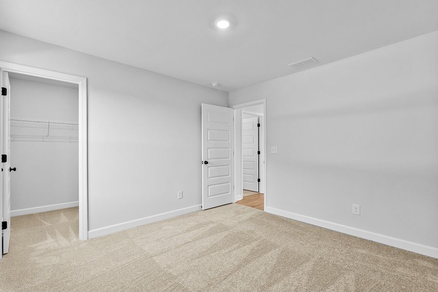 Spacious, unfurnished interior of a new home in Hanes Lake, Winston-Salem (Image 34).