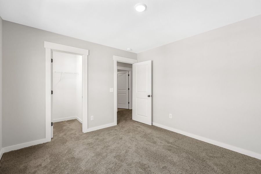 Spacious, unfurnished interior of a new home in Calista Farms, White House (Image 31).