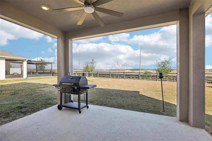 Exterior details and patio area of a home in , Apopka (Image 34).