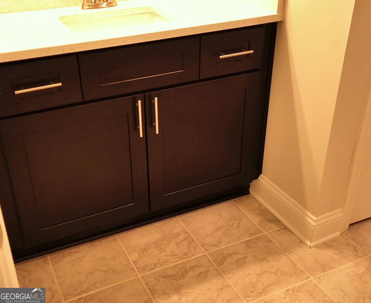 Close-up of interior finishes inside a home in Barrington Place, Macon (Image 10).
