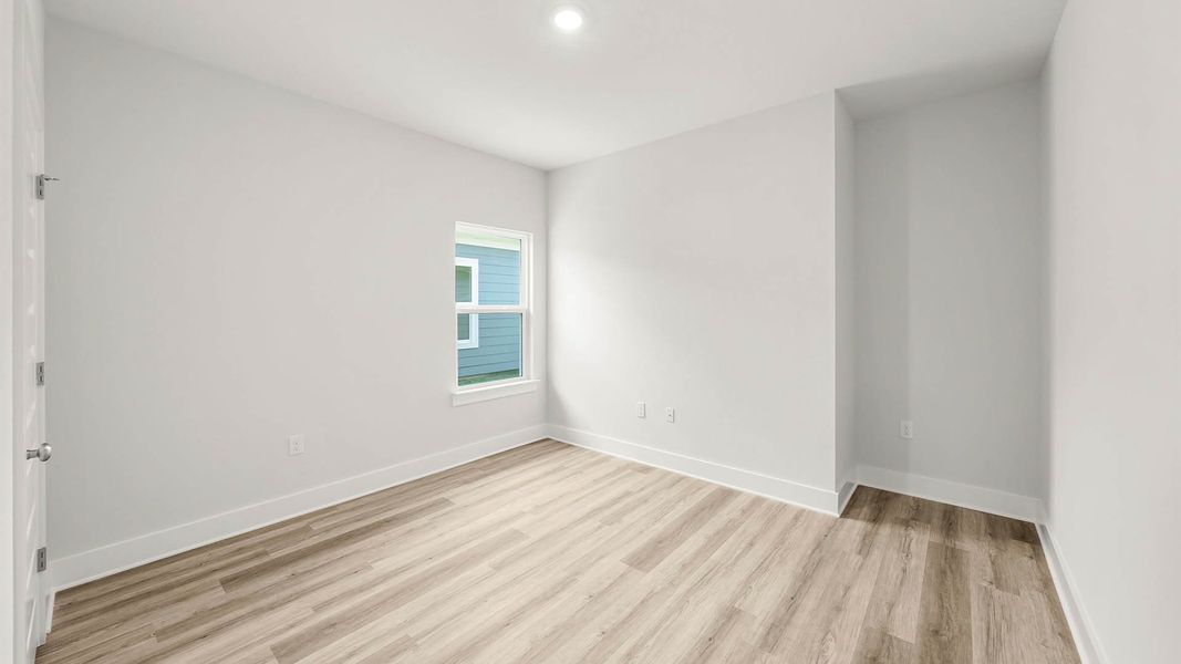 Spacious, unfurnished interior of a new home in WindMark Beach, Port Saint Joe (Image 11).