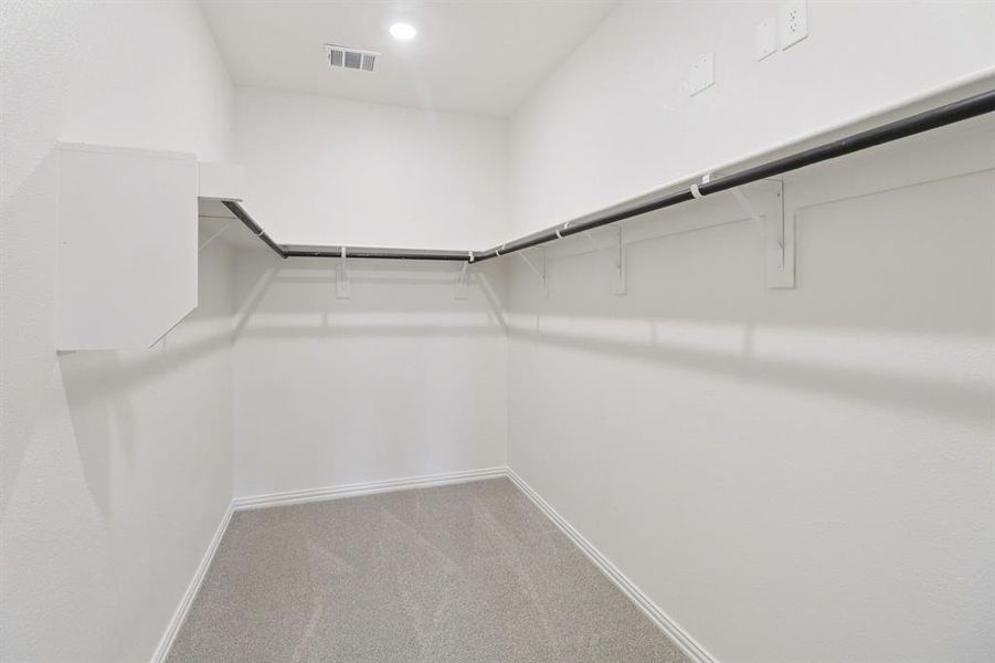 Spacious, unfurnished interior of a new home in Lakehaven - Spring Series, Farmersville (Image 24).