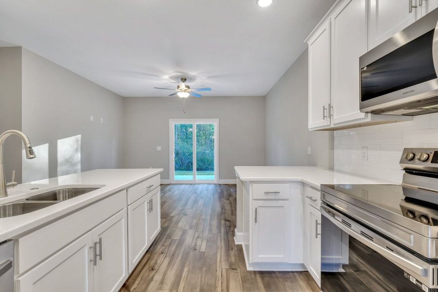 Representative furnished interior of a home built from the New Haven Town A by Ernest Homes in New Haven At Belmont Glen, Guyton (Image 9). Representative furnished interior of a home built from the New Haven Town A by Ernest Homes in New Haven At Belmont Glen, Guyton (Image 9).