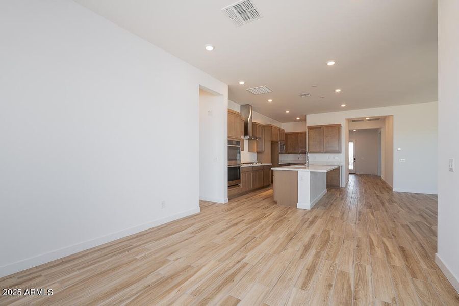 Tri Pointe Homes - Soleo 323 - Dining - Tri Pointe Homes - Soleo 323 - Dining -