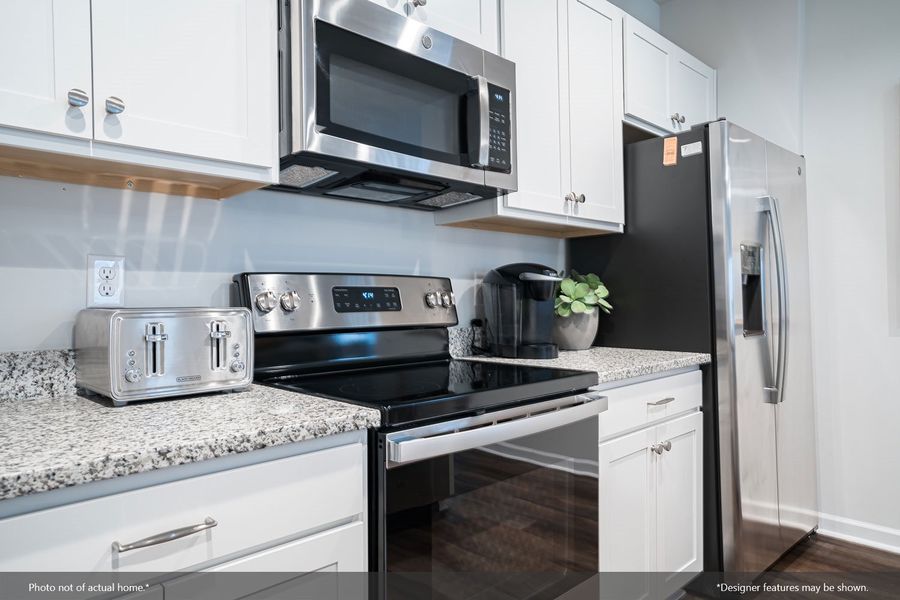 Furnished interior view inside a new home in Creekside Ridge, Batesburg-Leesville (Image 8).