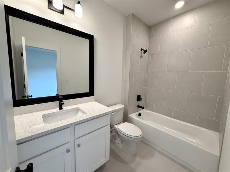 Furnished interior view inside a new home in Livingstone Park, Kennesaw (Image 7). Furnished interior view inside a new home in Livingstone Park, Kennesaw (Image 7).