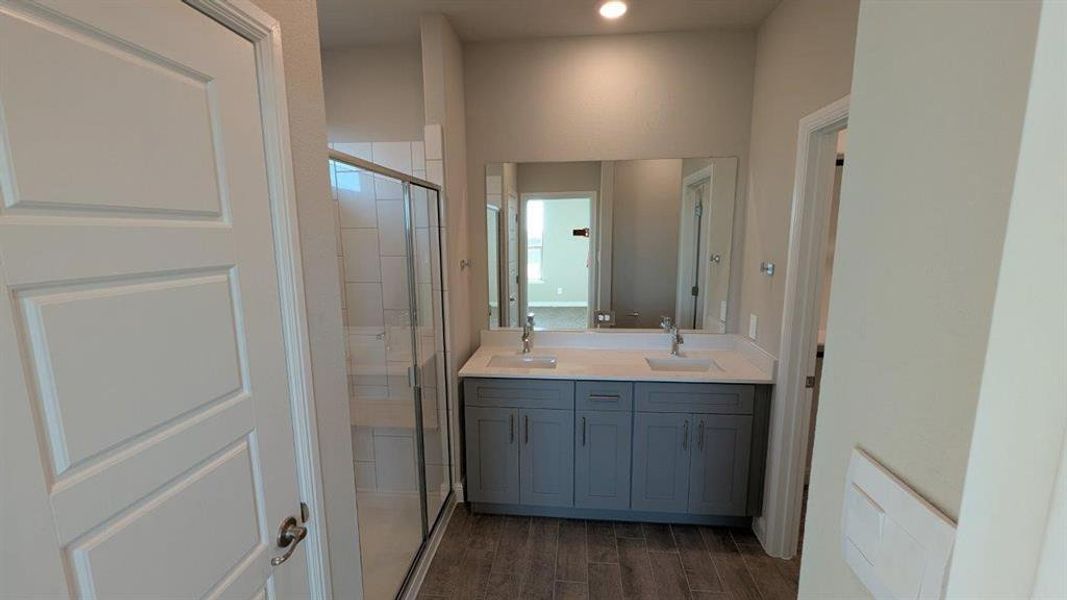 Furnished interior view inside a new home in Bella Vista, Granbury (Image 6). Furnished interior view inside a new home in Bella Vista, Granbury (Image 6).