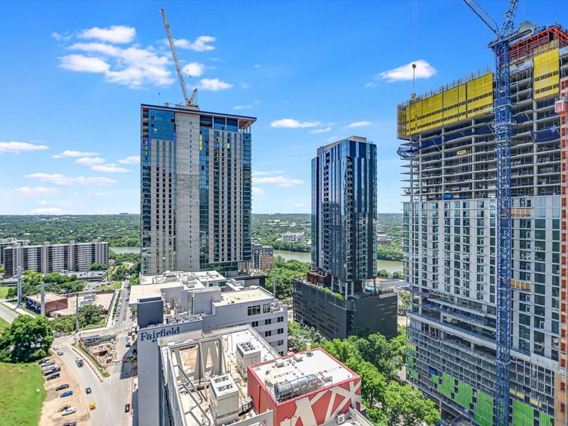 Condo located in Austin, TX showcasing its design and architecture (Image 3).
