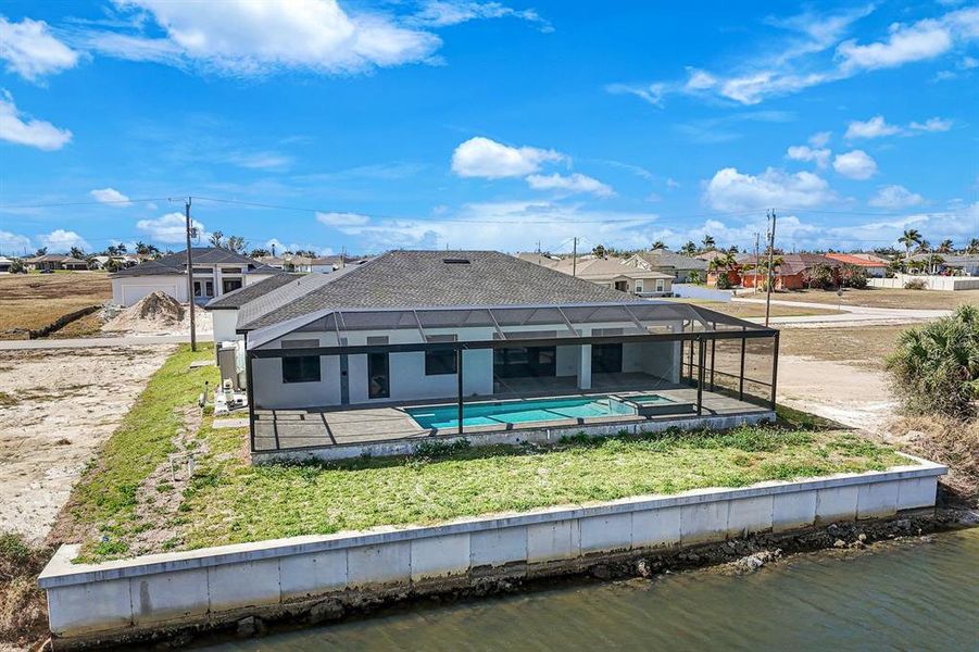 Exterior details and patio area of a home in , Cape Coral (Image 20).