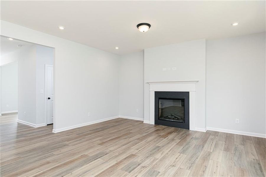 Spacious, unfurnished interior of a new home in Rhodes Glen, Lawrenceville (Image 28).