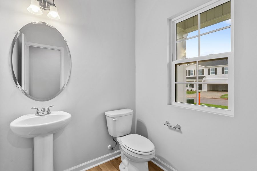 Image 33 of a home in Hanes Lake.