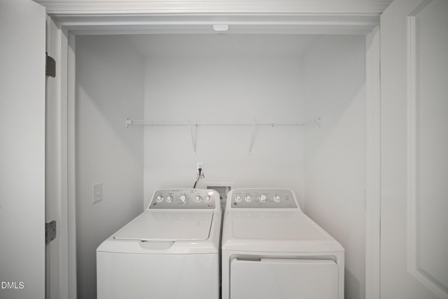SUN_ElmGrove_Pic_Wyatt_Laundry_1of1
