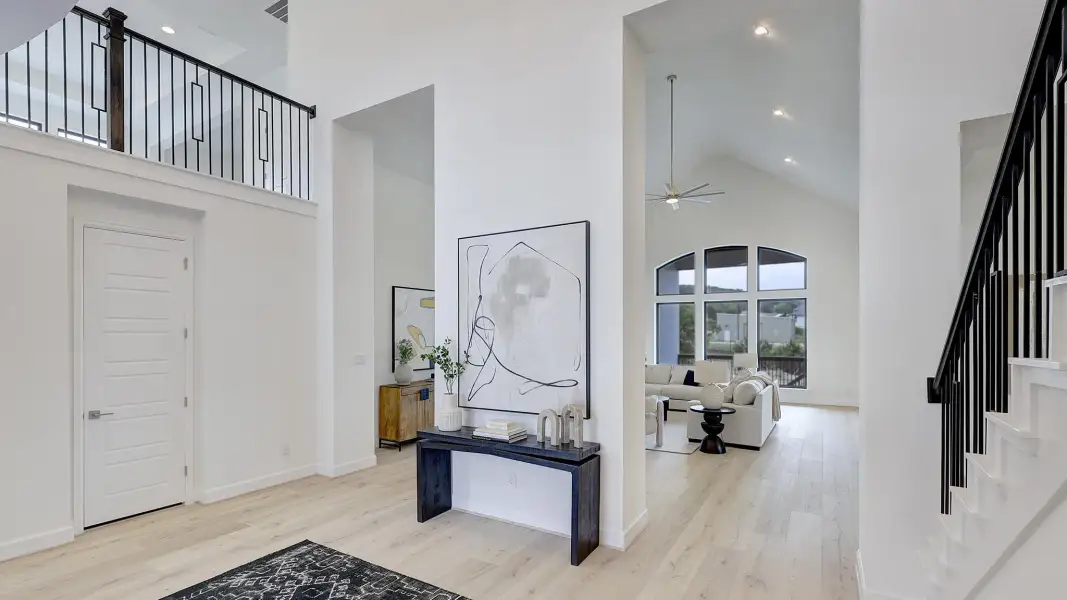 Representative furnished interior of a home built from the 4296W by Perry Homes in Evergreen, Conroe (Image 5).