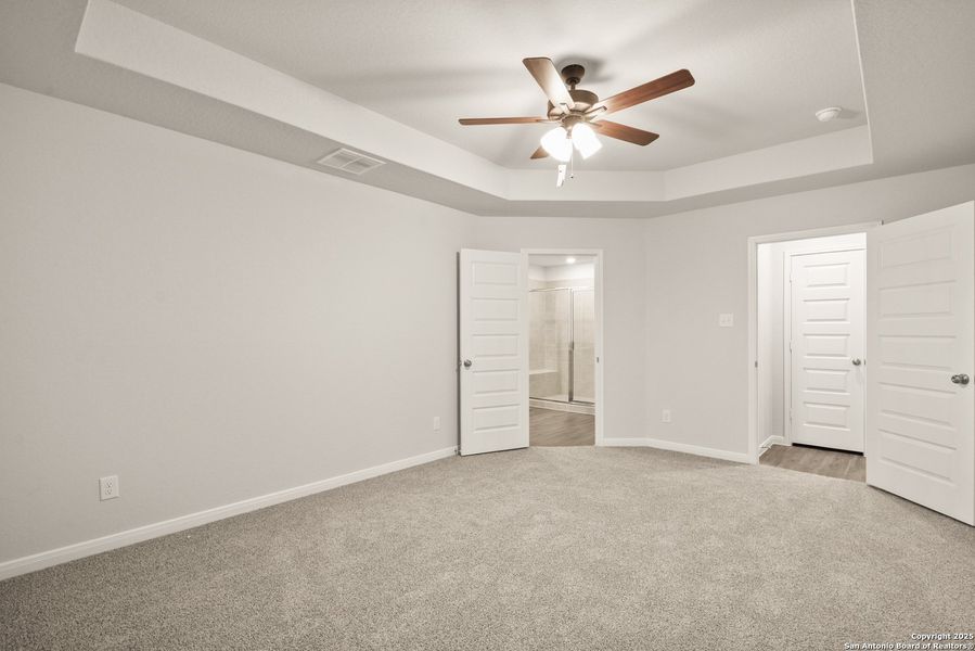 Spacious, unfurnished interior of a new home in Swenson Heights, Seguin (Image 23).
