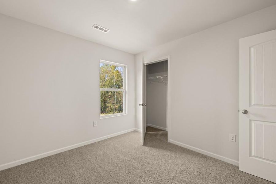 Spacious, unfurnished interior of a new home in Hughes Court, Dawsonville (Image 25).