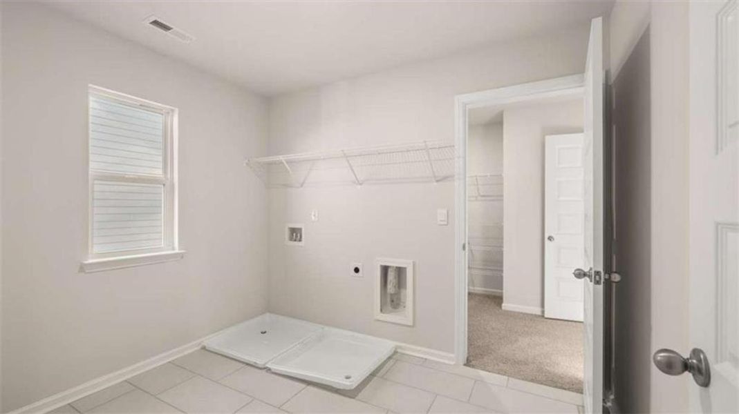 Spacious, unfurnished interior of a new home in Water Oak Estates, Lawrenceville (Image 33).