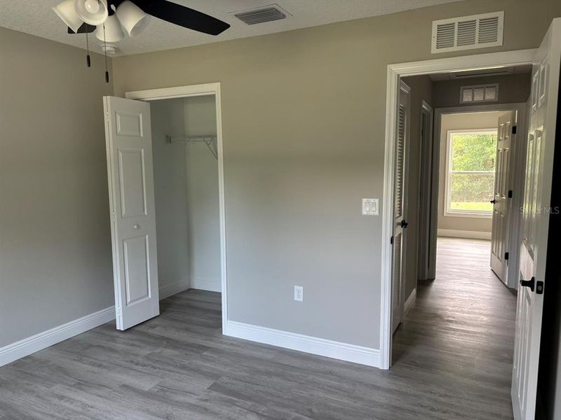 Spacious, unfurnished interior of a new home in , Dunnellon (Image 12).