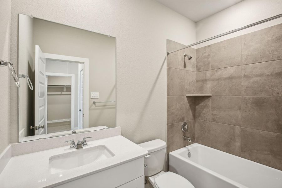 Photo is not of the actual home, but is an inspirational photo of builder’s model home and may depict options, furnishings, and/or decorator features that are not included Photo is not of the actual home, but is an inspirational photo of builder’s model home and may depict options, furnishings, and/or decorator features that are not included