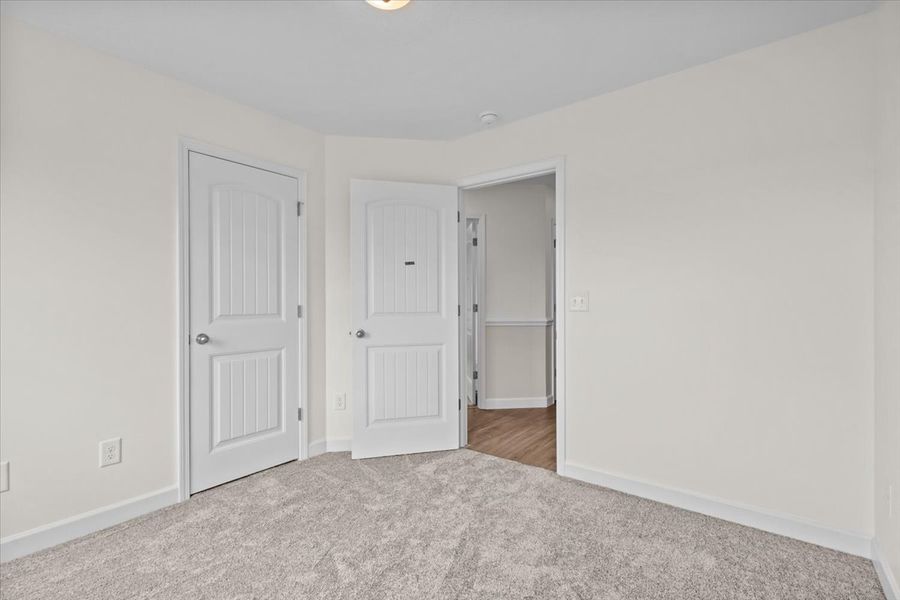 Representative unfurnished interior of a home built from the Drayton by Enchanted Homes in Lonesome Dove, San Antonio (Image 25).