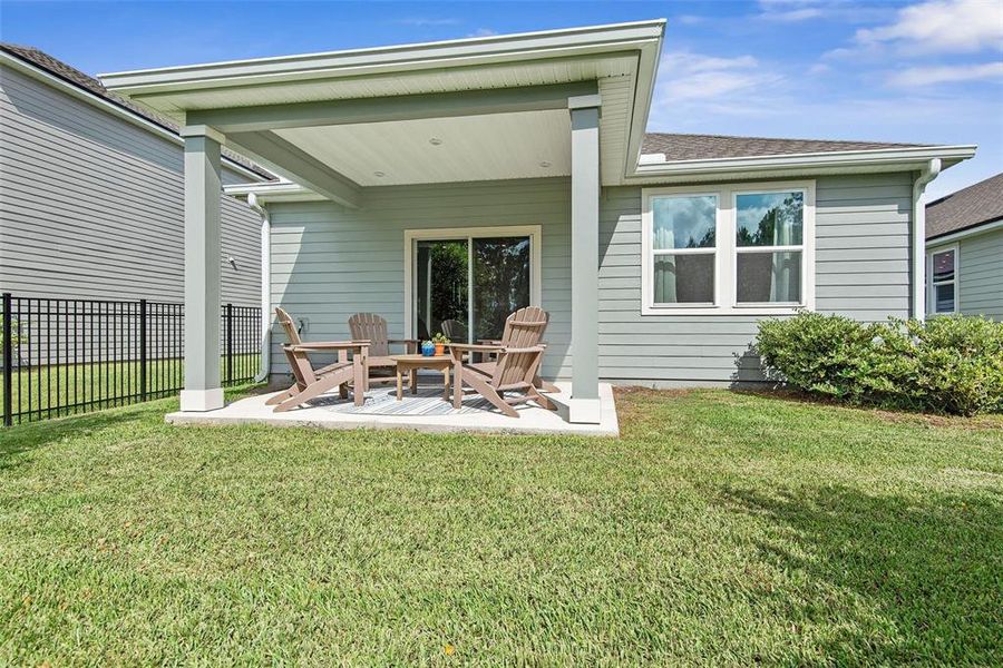 Exterior details and patio area of a home in Seminole Palms, Palm Coast (Image 23).