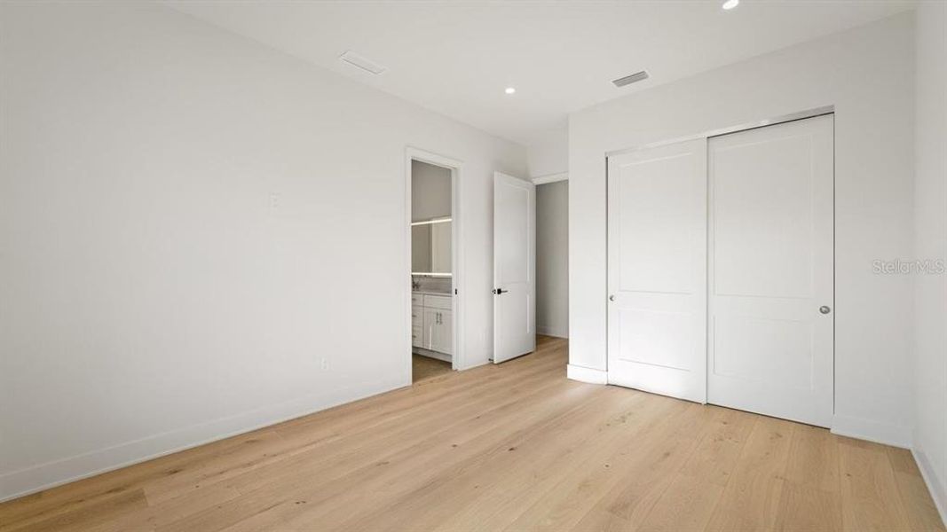 Spacious, unfurnished interior of a new home in , Port Orange (Image 62).