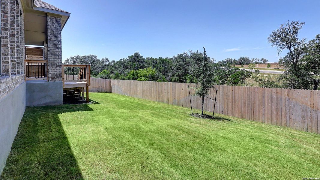 Exterior details and patio area of a home in Ladera, San Antonio (Image 3).