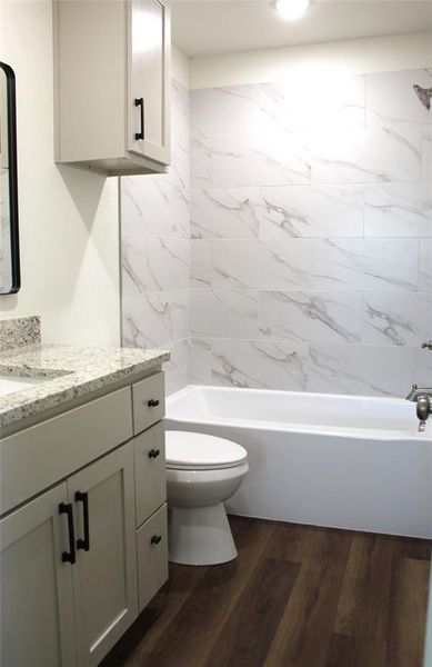 Furnished interior view inside a new home in , Stephenville (Image 10).