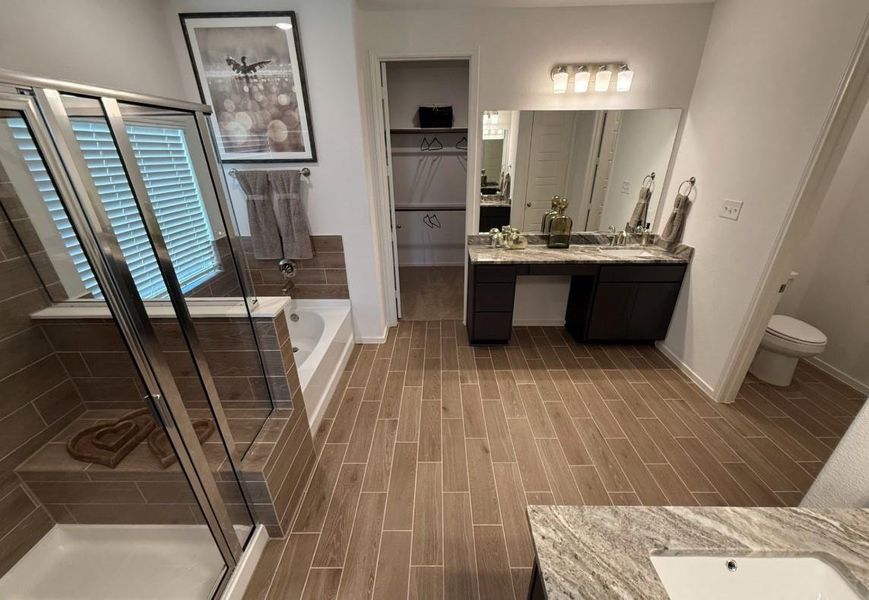 Furnished interior view inside a new home in River Ranch, Dayton (Image 6).