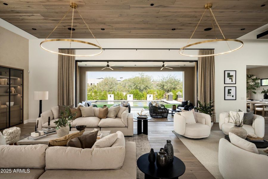 04-8386 E Leaning Rock Staged-4