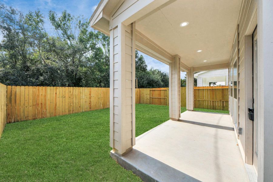 Exterior details and patio area of a home in , Houston (Image 4). Exterior details and patio area of a home in , Houston (Image 4).