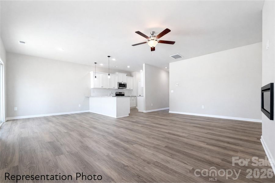 Spacious, unfurnished interior of a new home in , Charlotte (Image 9).