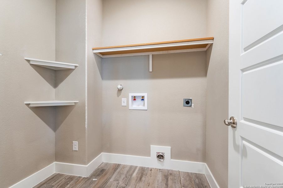 Spacious, unfurnished interior of a new home in , Canyon Lake (Image 20). Spacious, unfurnished interior of a new home in , Canyon Lake (Image 20).