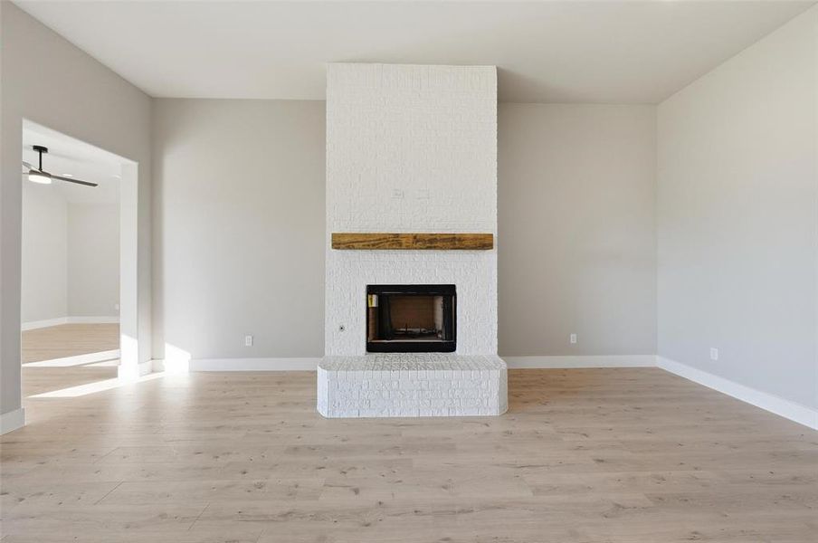 Spacious, unfurnished interior of a new home in Coyote Crossing, Godley (Image 19).