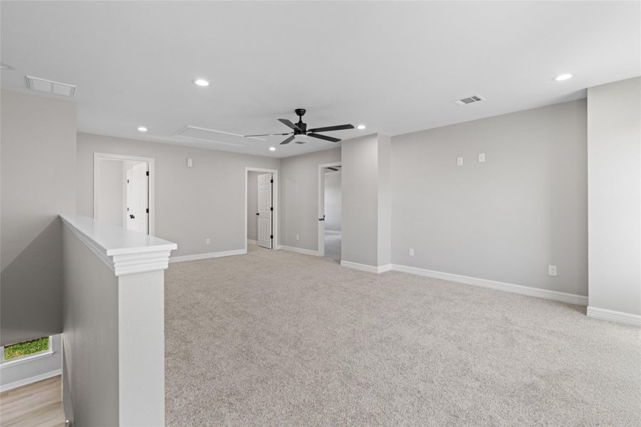 Spacious, unfurnished interior of a new home in , Houston (Image 21).