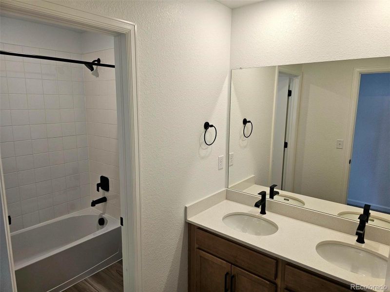 1185 Prospect Aly ~ Ready Now