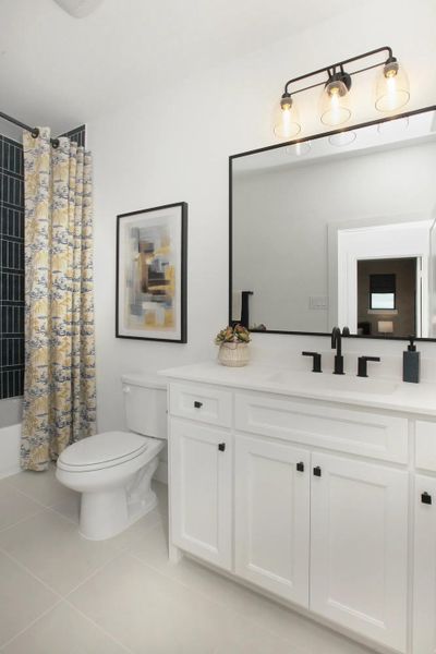 Eastland II Full Bathroom