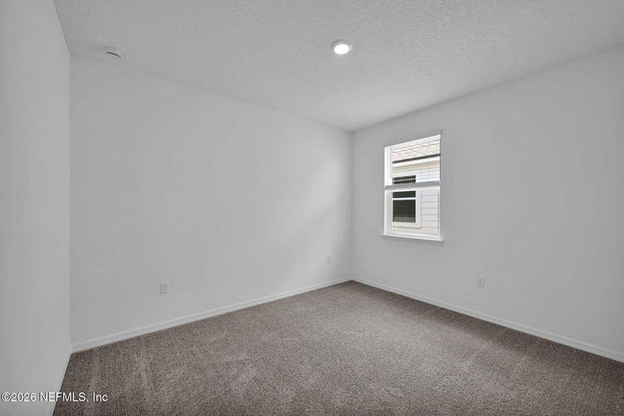 Spacious, unfurnished interior of a new home in Hyland Trail, Green Cove Springs (Image 15).