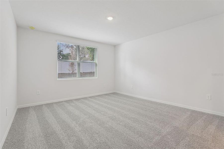 Spacious, unfurnished interior of a new home in Deer Run at Crosswinds, Davenport (Image 25).