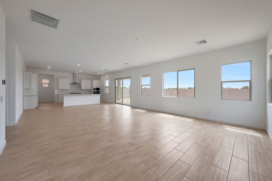 Spacious, unfurnished interior of a new home in Landmarke, San Tan Valley (Image 12). Spacious, unfurnished interior of a new home in Landmarke, San Tan Valley (Image 12).