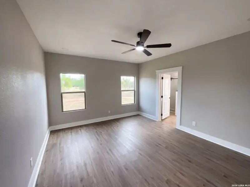 Spacious, unfurnished interior of a new home in , Lytle (Image 20).