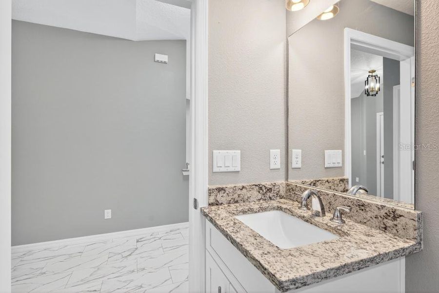 Furnished interior view inside a new home in , Ocklawaha (Image 13).