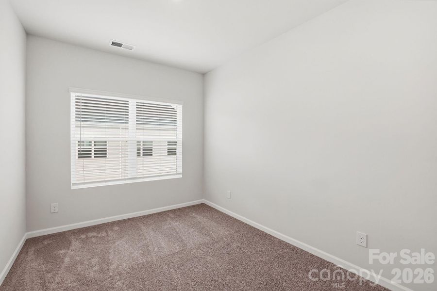Spacious, unfurnished interior of a new home in Sloan Station, Charlotte (Image 14).