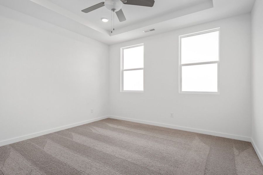 Spacious, unfurnished interior of a new home in Sage Farms, White House (Image 52).