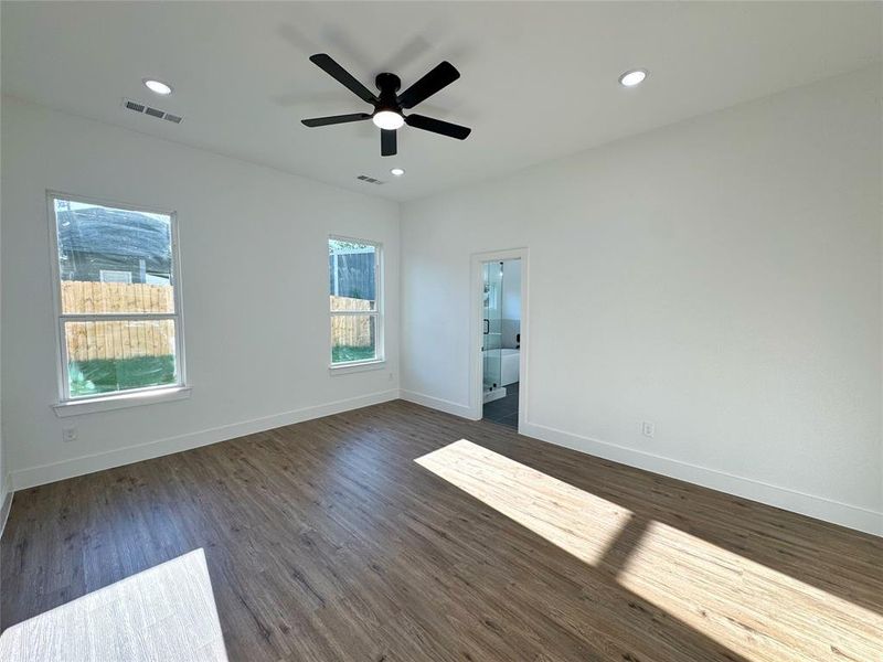 Spacious, unfurnished interior of a new home in , Greenville (Image 27).