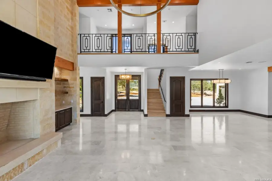 Spacious, unfurnished interior of a new home in , Fredericksburg (Image 23).